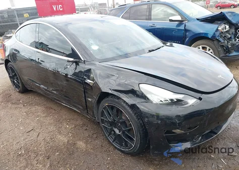 2018 Tesla Model 3 Long Range/Mid Range из США, поврежденный, VIN 5YJ3E1EA7JF035546